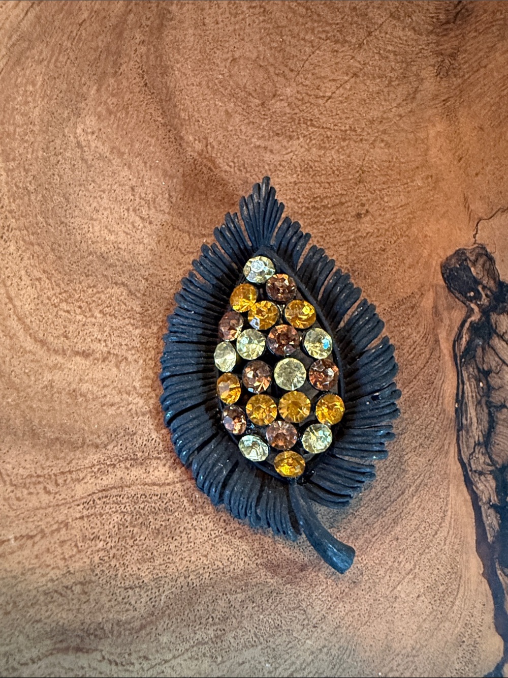 Leaf-Shaped Brooch with Amber and Citrine Rhinestones - Women Jewelry Brooch